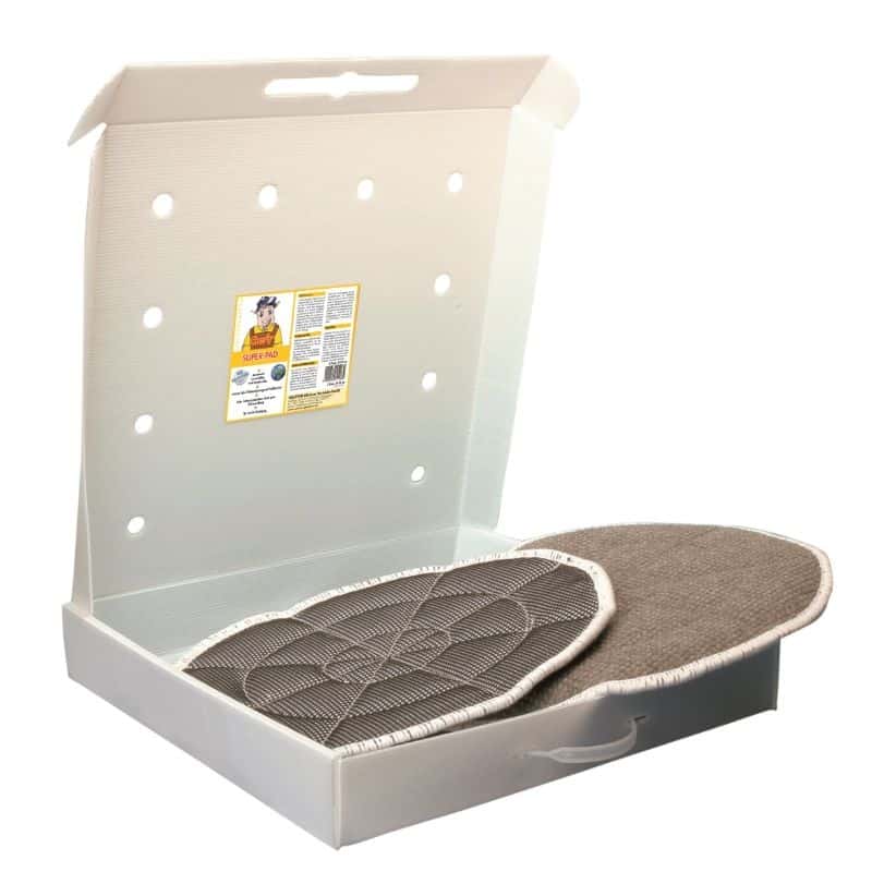 Super Pad Padtreibteller und Reinigungspad im offenen Karton für professionelle Bodenreinigung Super Pad Padtreibteller und Reinigungspad im offenen Karton für professionelle Bodenreinigung