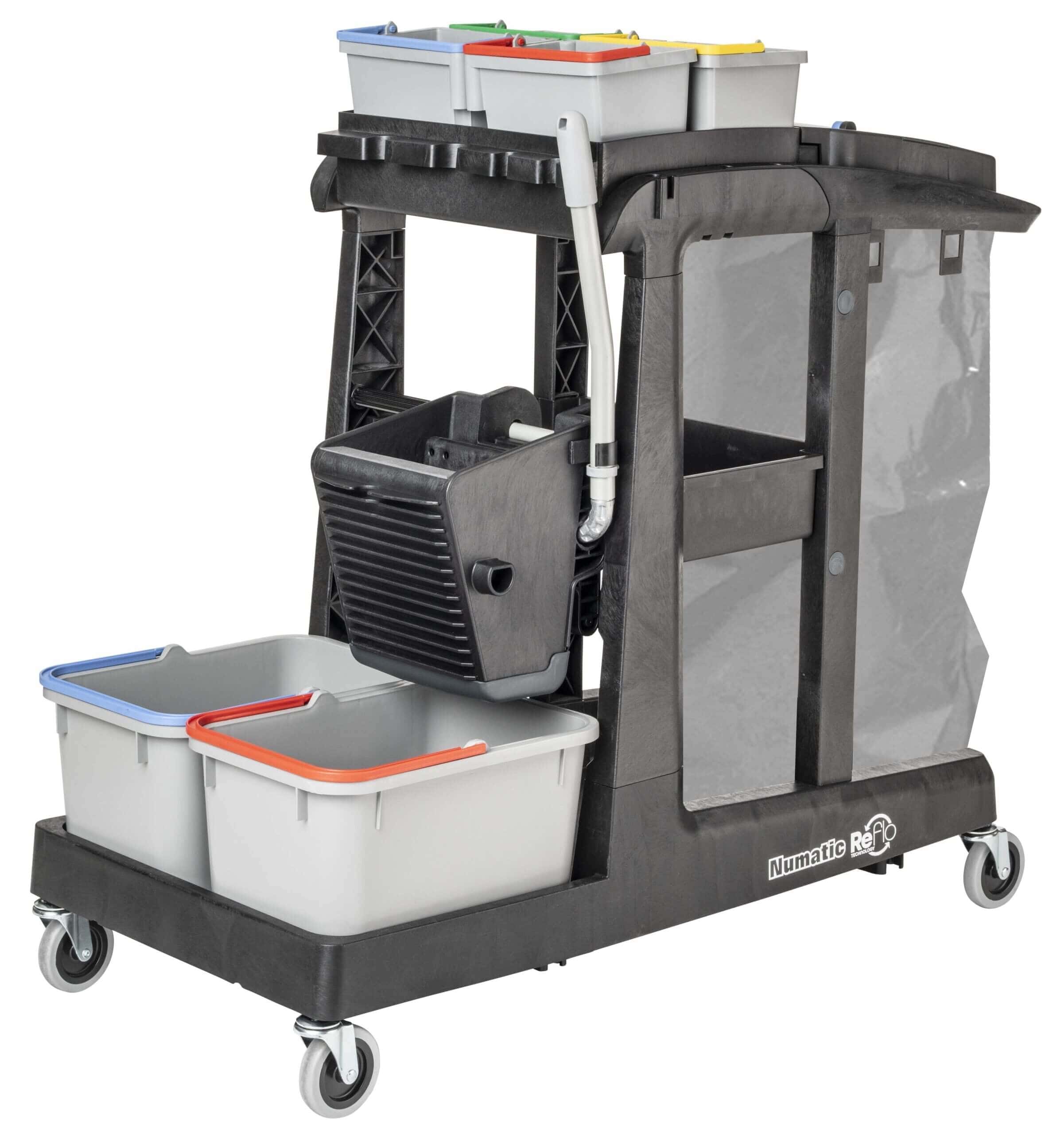 Numatic Profi-Reinigungswagen Numatic-Reinigungswagen mit schwarzem Rahmen, mehreren farblich gekennzeichneten Eimern und einer Mopppresse für die professionelle Bodenreinigung