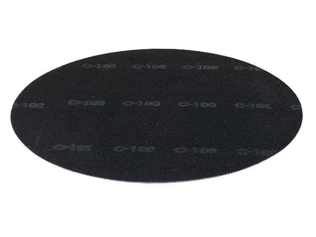 Schwarzes Reinigungspad Schwarzes Reinigungspad mit runder Form und sichtbarem Logo.