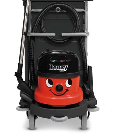 Numatic Henry 240 Staubsauger Staubsauger Numatic Henry 240 mit Schlauch und Griff in der Vorderansicht