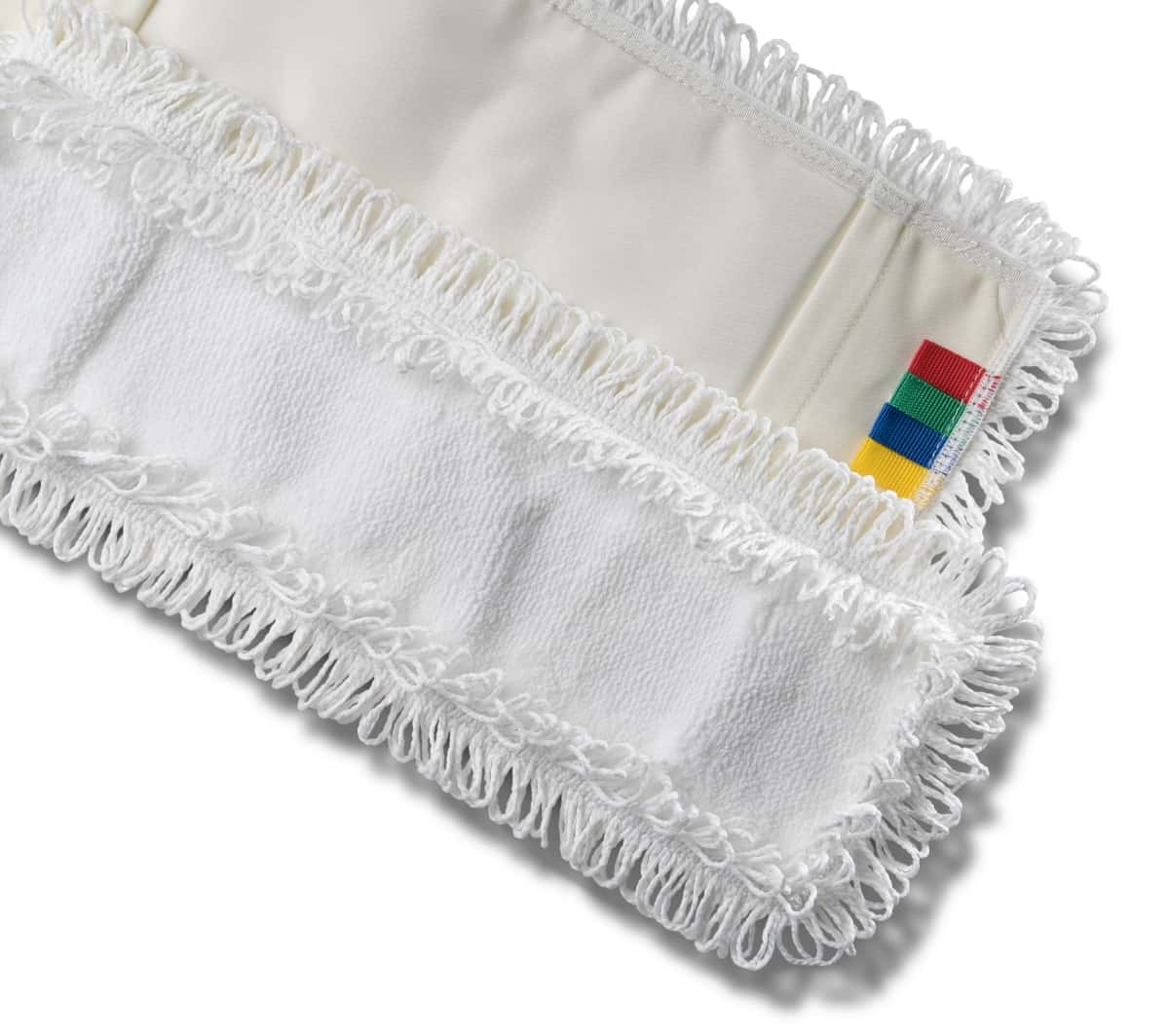 Weißer Reinigungsmoppkopf mit Fransen Weißer Wischmoppkopf mit Fransenrändern und farbigen Etiketten.