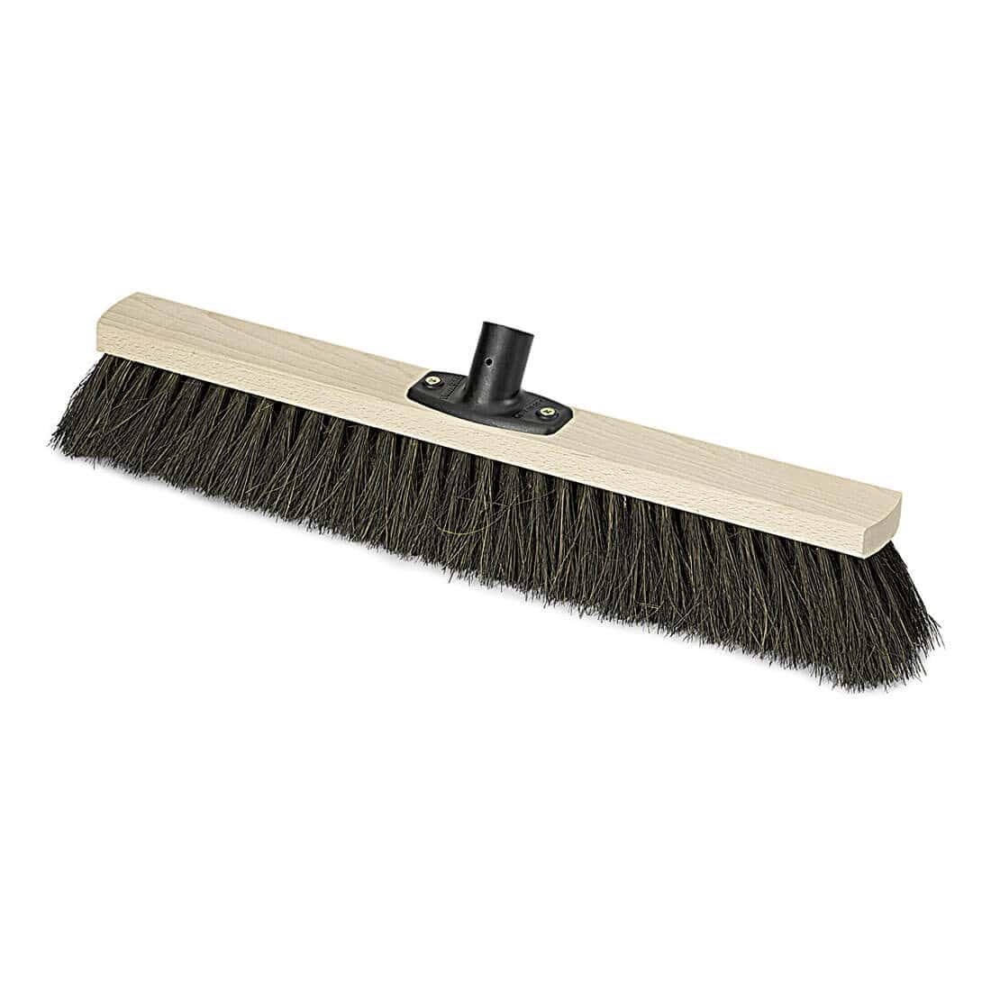 Professioneller Bodenbesen mit Holzkopf Professioneller Bodenbesen mit hellem Holzkopf und dunklen Borsten sowie schwarzem Kunststoffstiel zum Reinigen