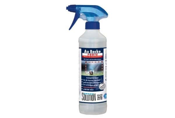 Au Backe Forte Reinigungskonzentrat in einer transparenten Sprühflasche mit blauem Sprühkopf für die Gebäudereinigung. Au Backe Forte Reinigungskonzentrat in einer transparenten Sprühflasche mit blauem Sprühkopf für die Gebäudereinigung.